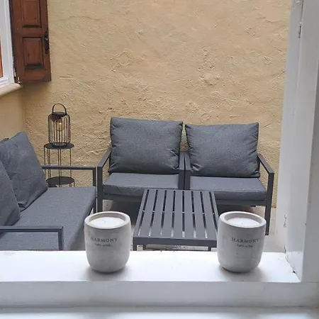 The Retreat In The Heart Of Old Town Rhodes Hébergement de vacances *